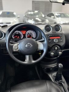 Nissan Versa 2015 — Miniatura 11