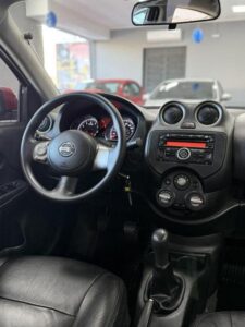 Nissan Versa 2015 — Miniatura 10