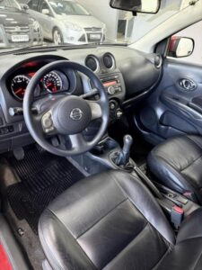 Nissan Versa 2015 — Miniatura 13
