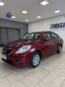 Nissan Versa 2015 — Miniatura 1