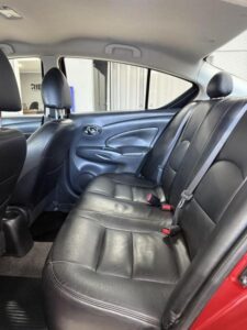 Nissan Versa 2015 — Miniatura 9