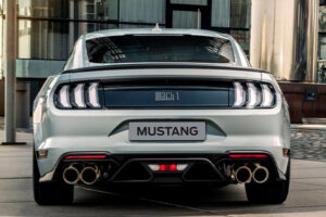Ford Mustang - foto 5